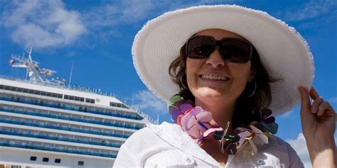 Best Cruises for Singles Over 40